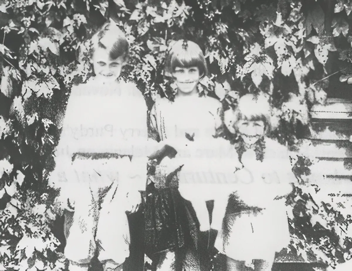 Purdy family group portrait, early 1900s